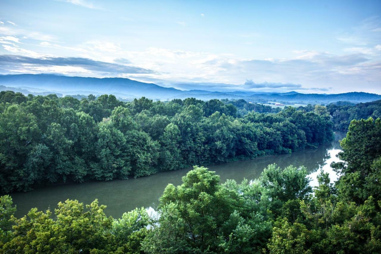 Nolichuckey Bluffs Bed & Breakfast Cabins Greeneville Exterior photo